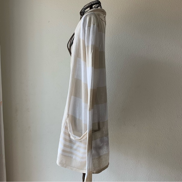 Women’s Stripe Cardigan from EXPRESS - Picture 2 of 5